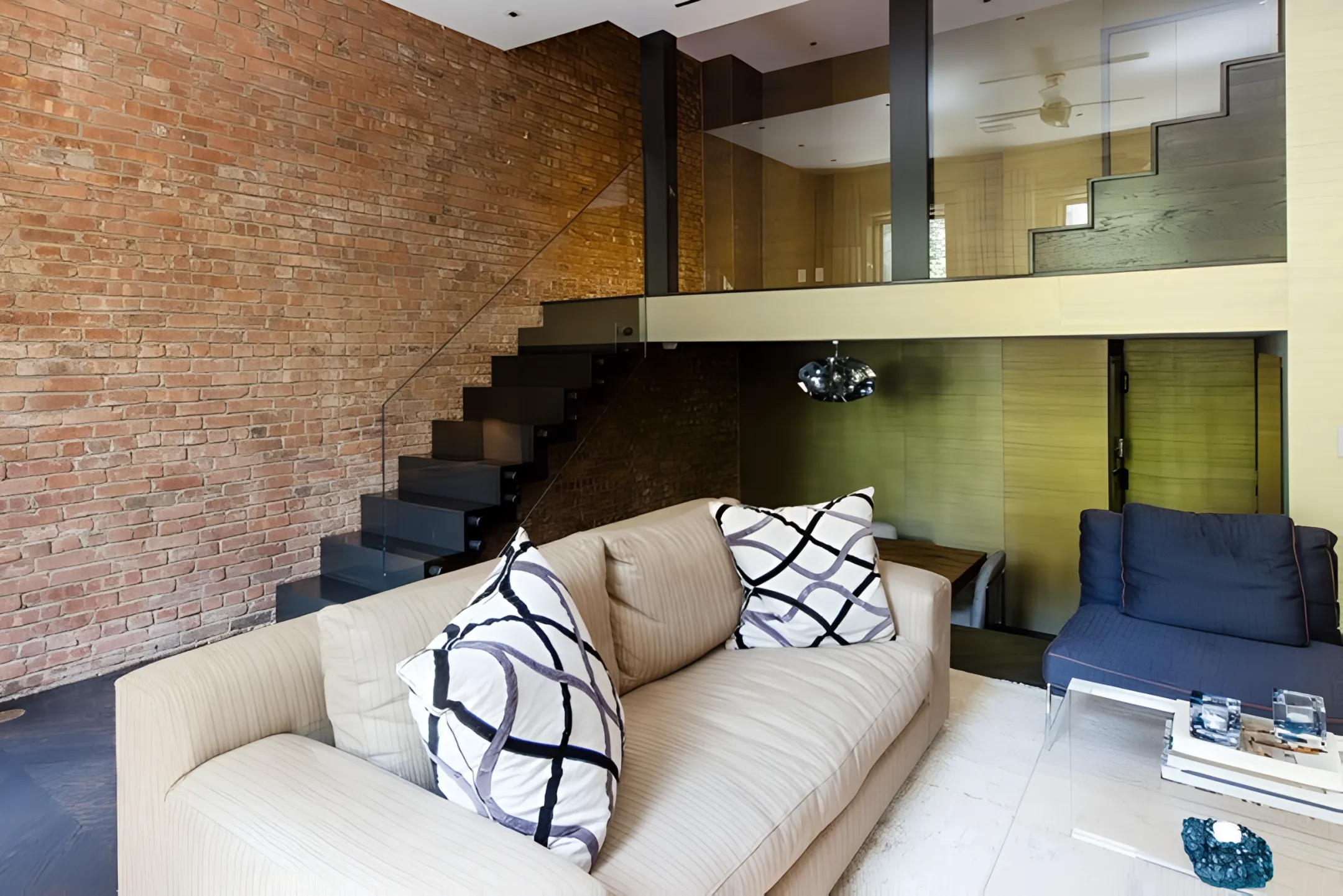 Architectural glass balustrade