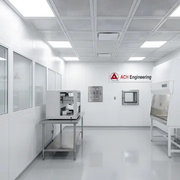 Modern high throughput screening cleanroom laboratory with automated equipment