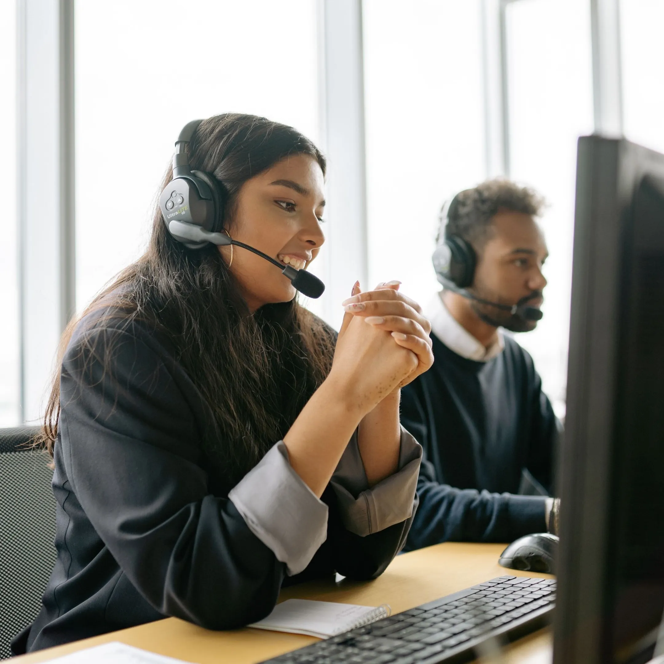 Customer service team using a private AI knowledge assistant