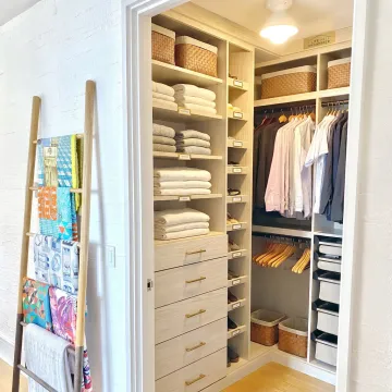 Luxury organized closet in a NYC home