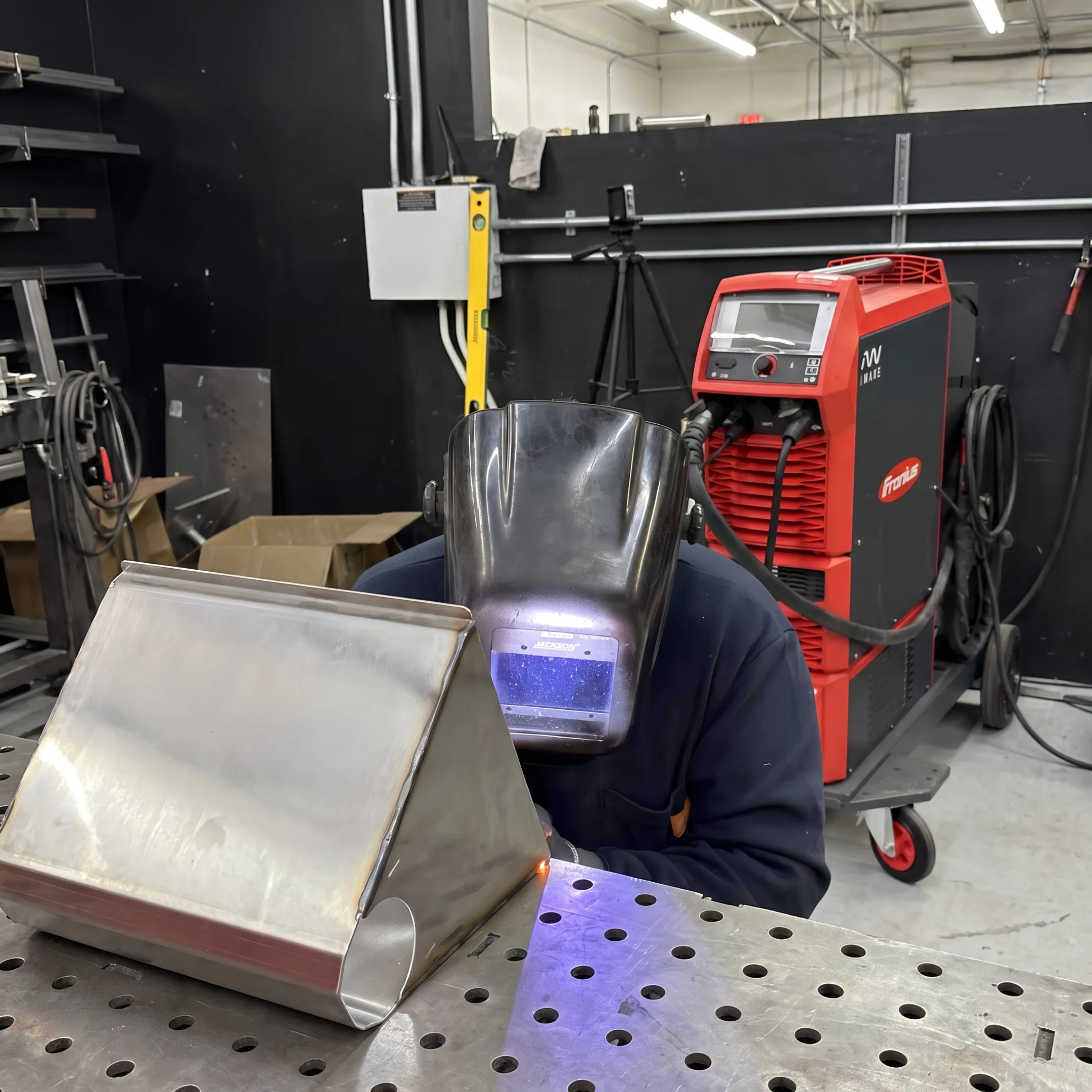 Battery laser welding machine joining precision metal components