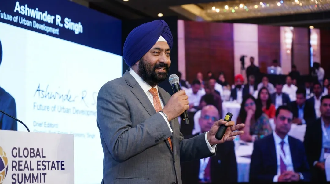 Ashwinder R. Singh real estate speaker and author presenting at industry conference