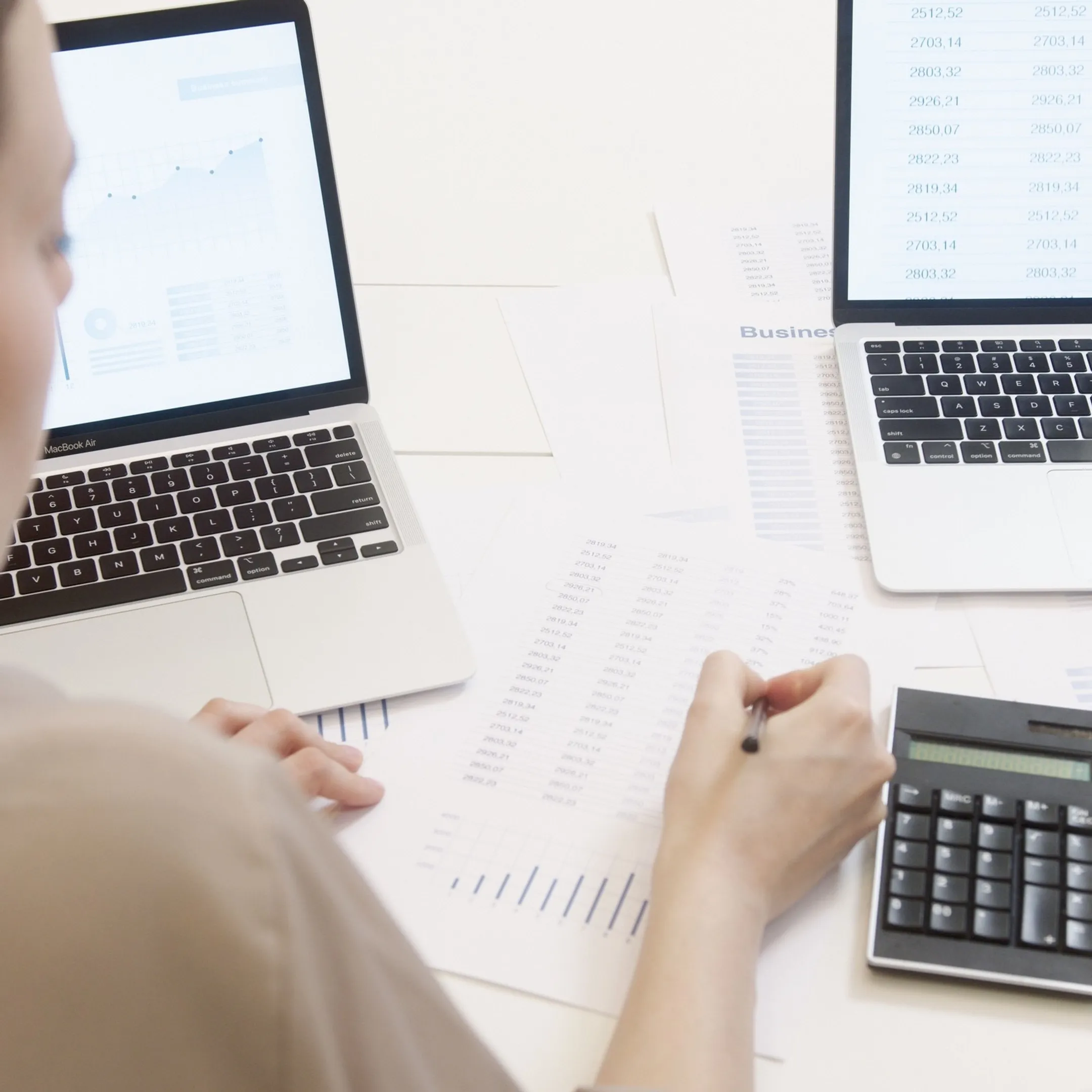 Tax advisor explaining IRS resolution choices
