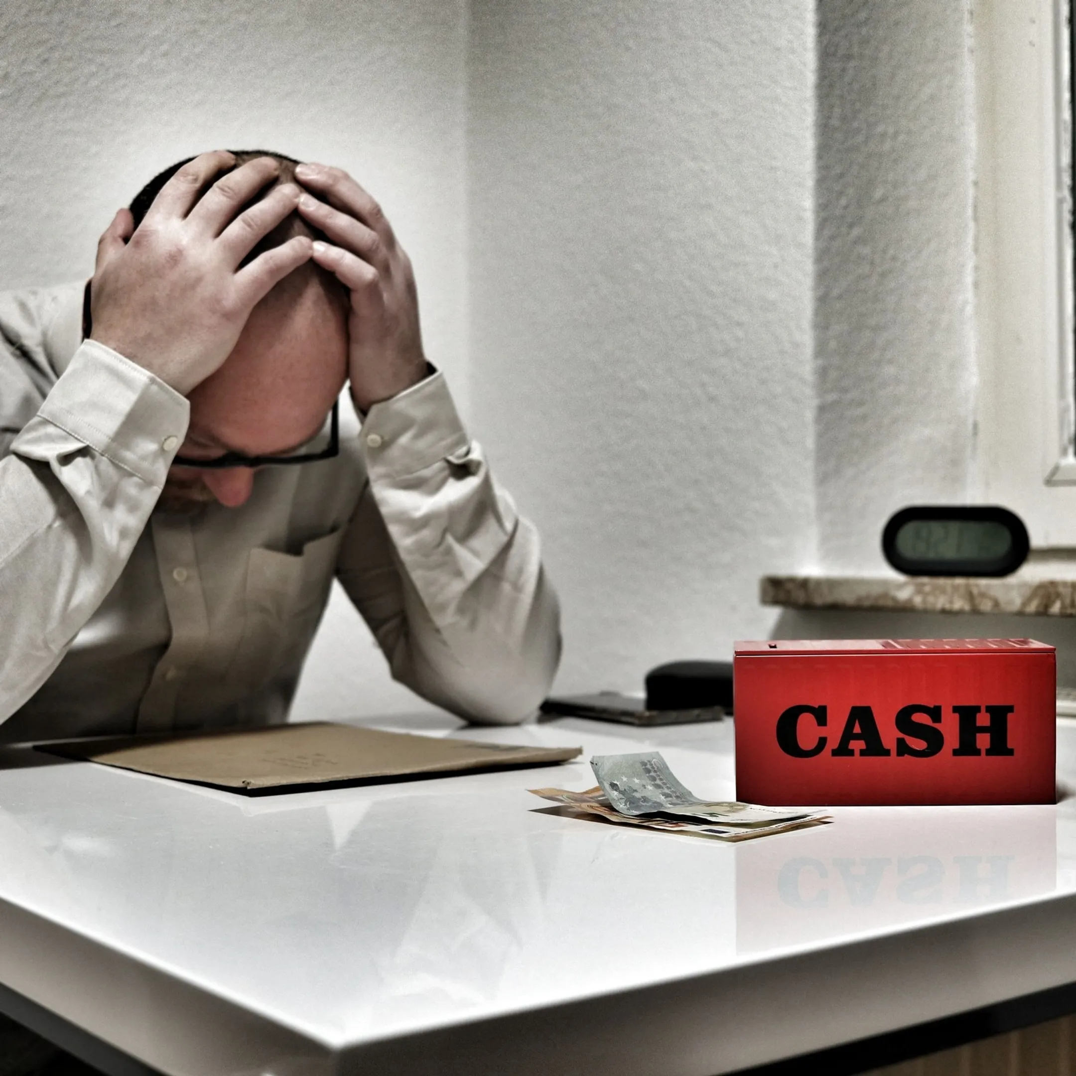 Advisor going over a tax repayment plan