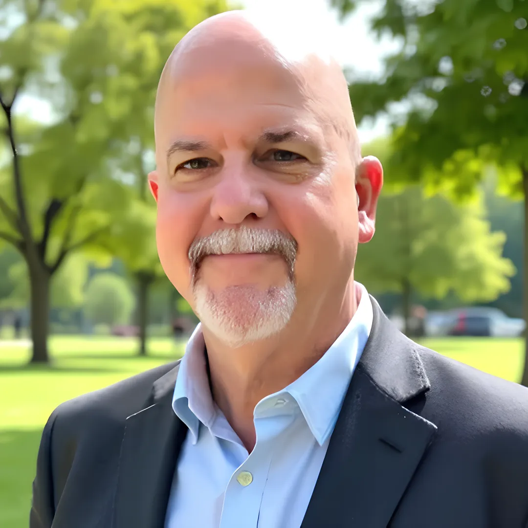 Portrait of David Uhl, Senior Vice President of Consulting Services at Aubrey Daniels International