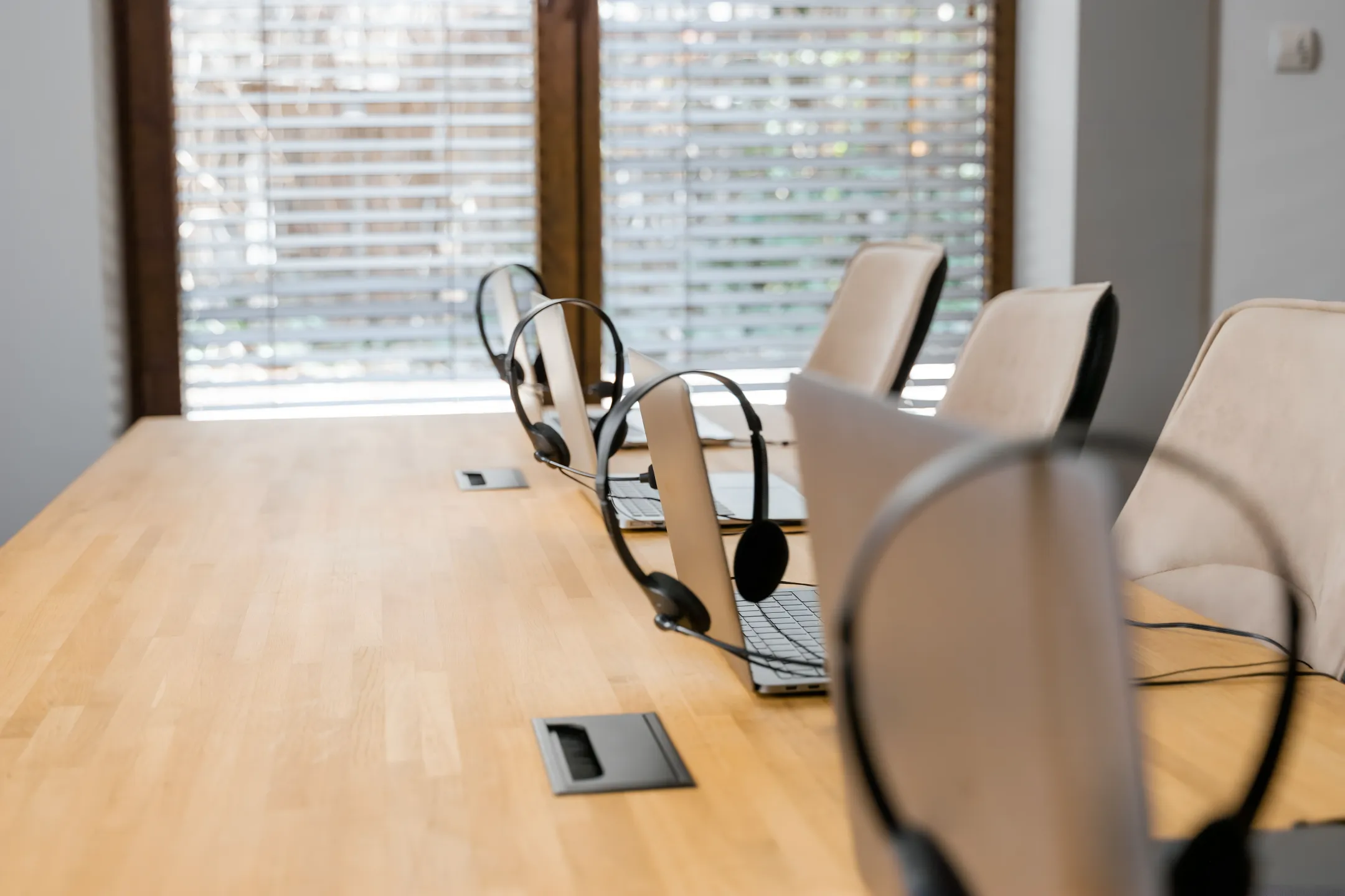 B2i Conference Call Bridge Services