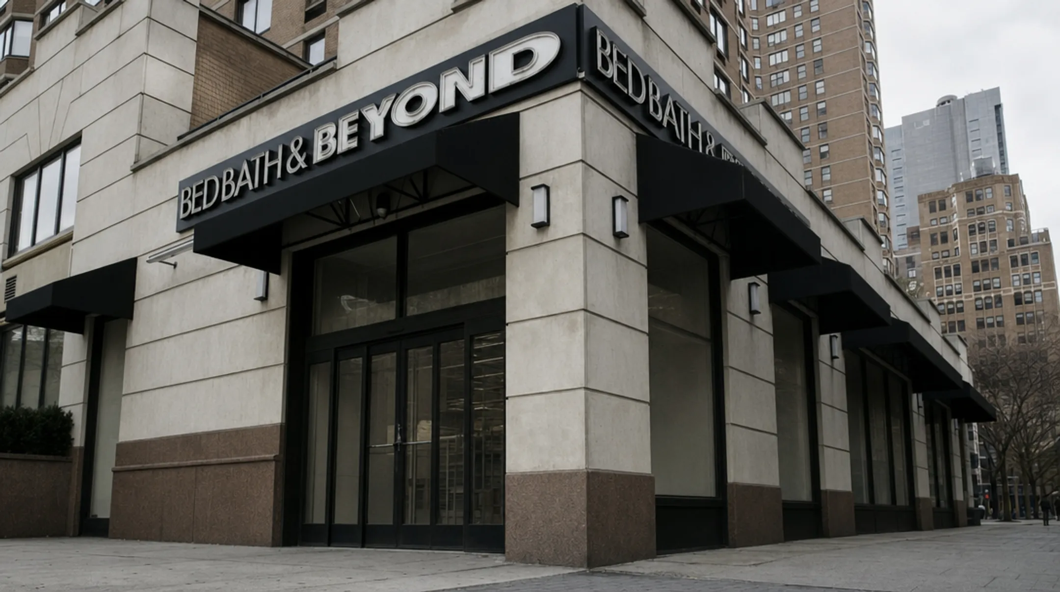 Bed Bath and Beyond retail storefront illustrating corporate distress warning signs