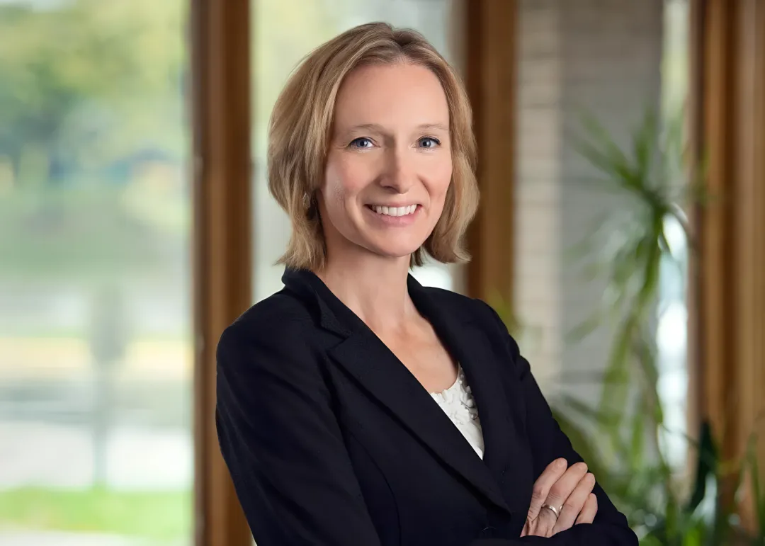 Portrait of Andrea Cervena, CFP® at Barking Sands Capital