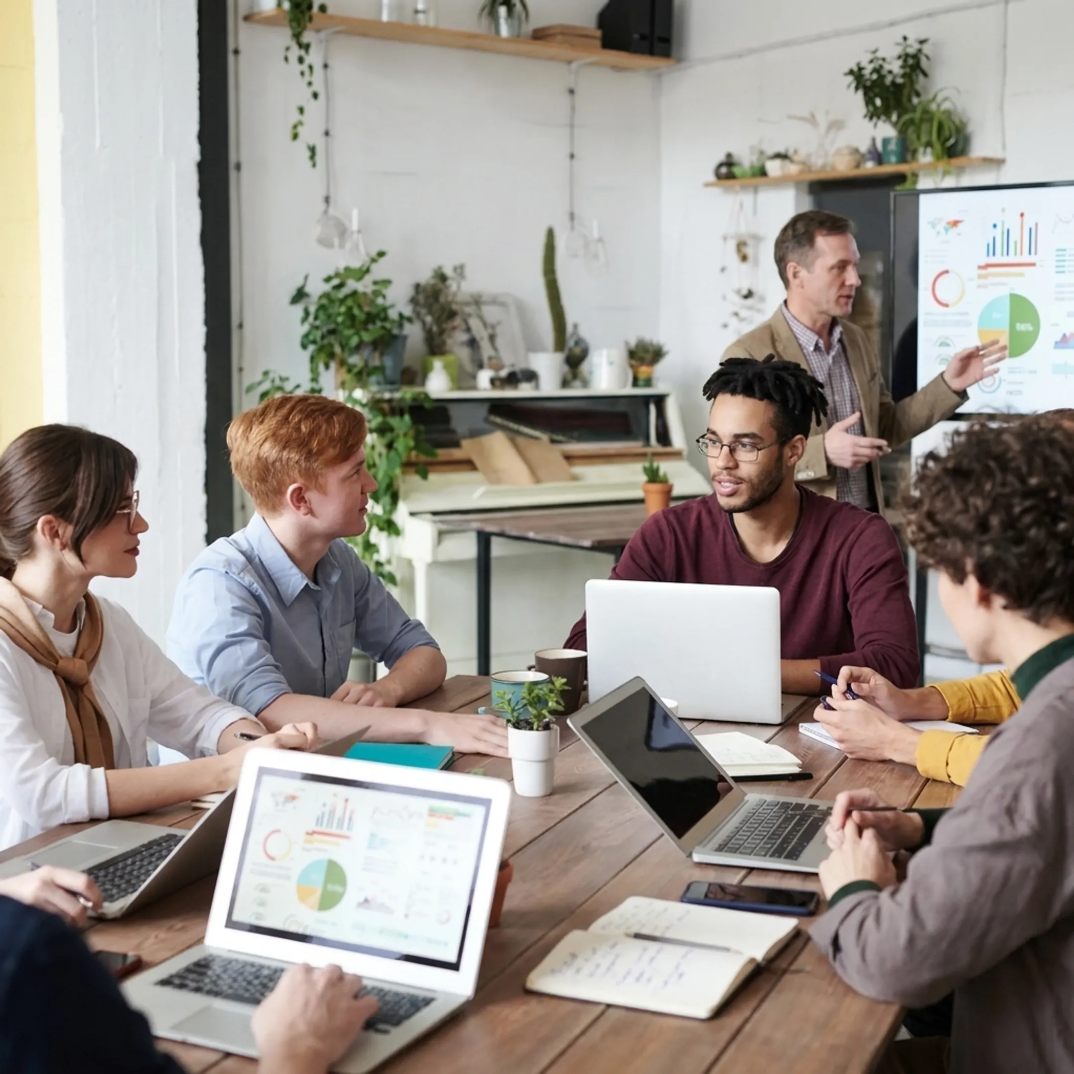 Facilitator leading an AI adoption training session