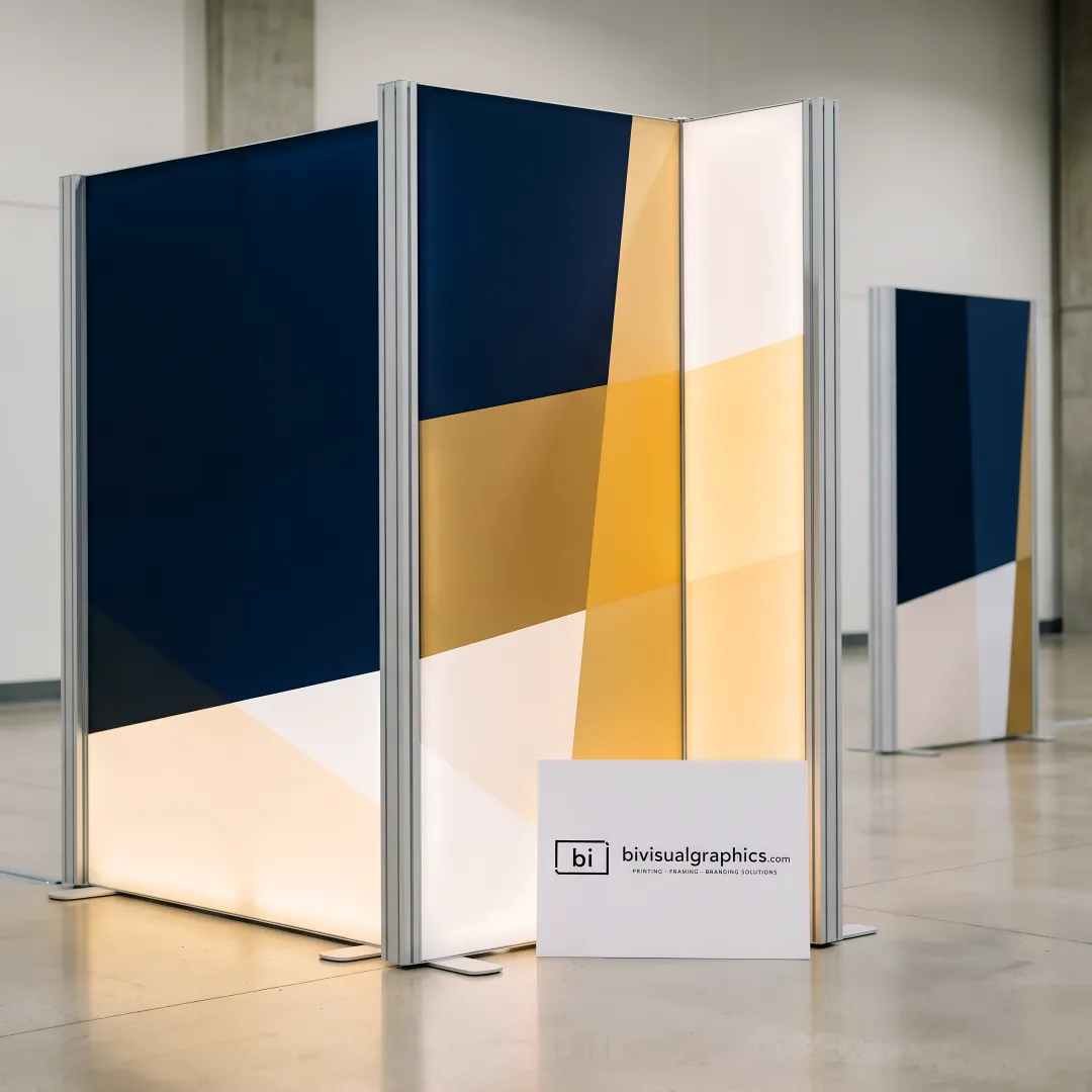 Modular SEG lightbox display with illuminated fabric graphics