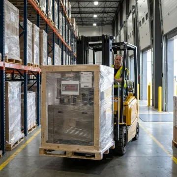 Warehousing & Distribution industry pallet wrapping