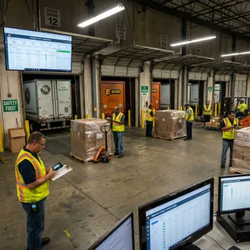 LTL freight shipping coordination for Orange County businesses