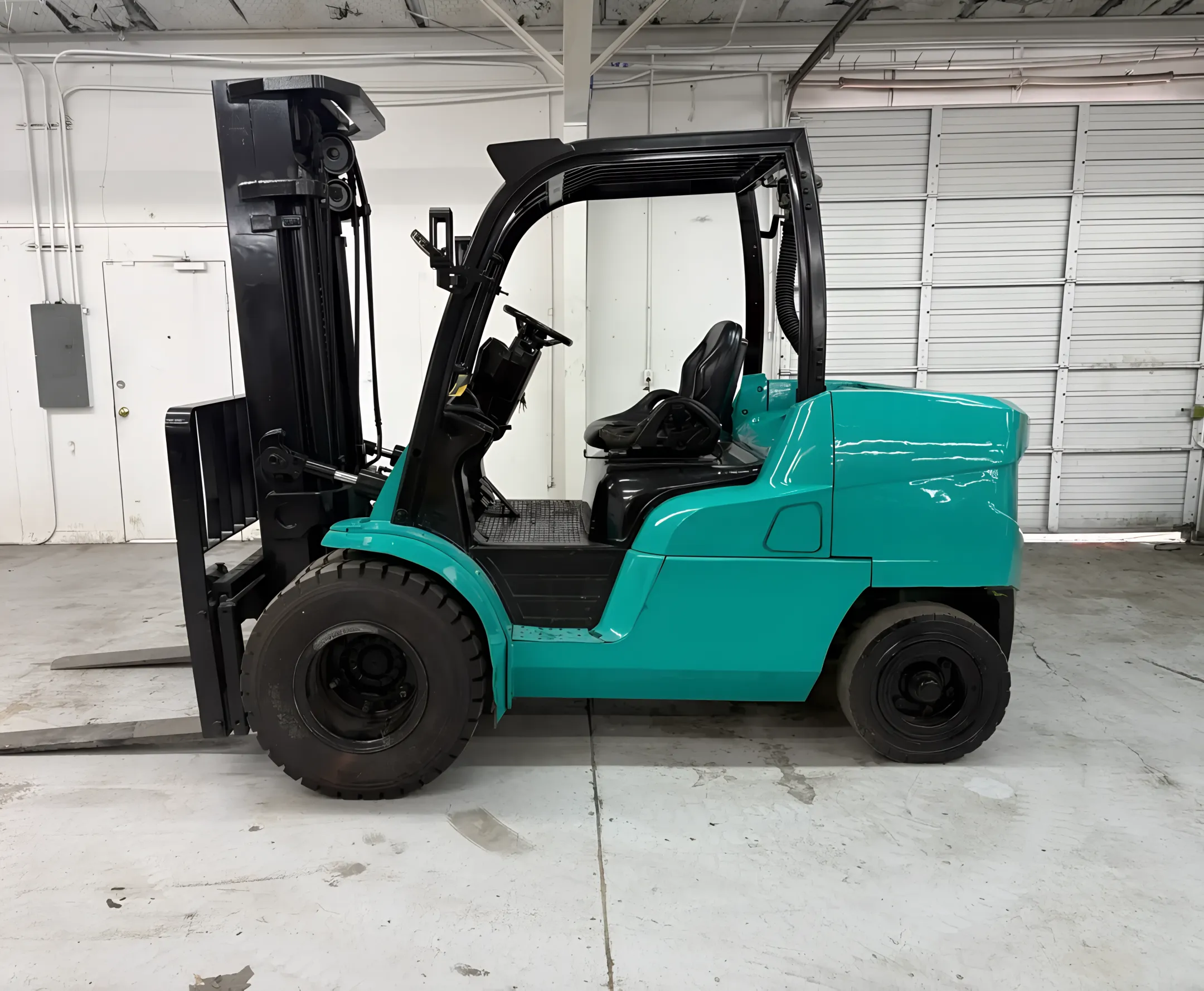 Logistics operation with a used gas forklift