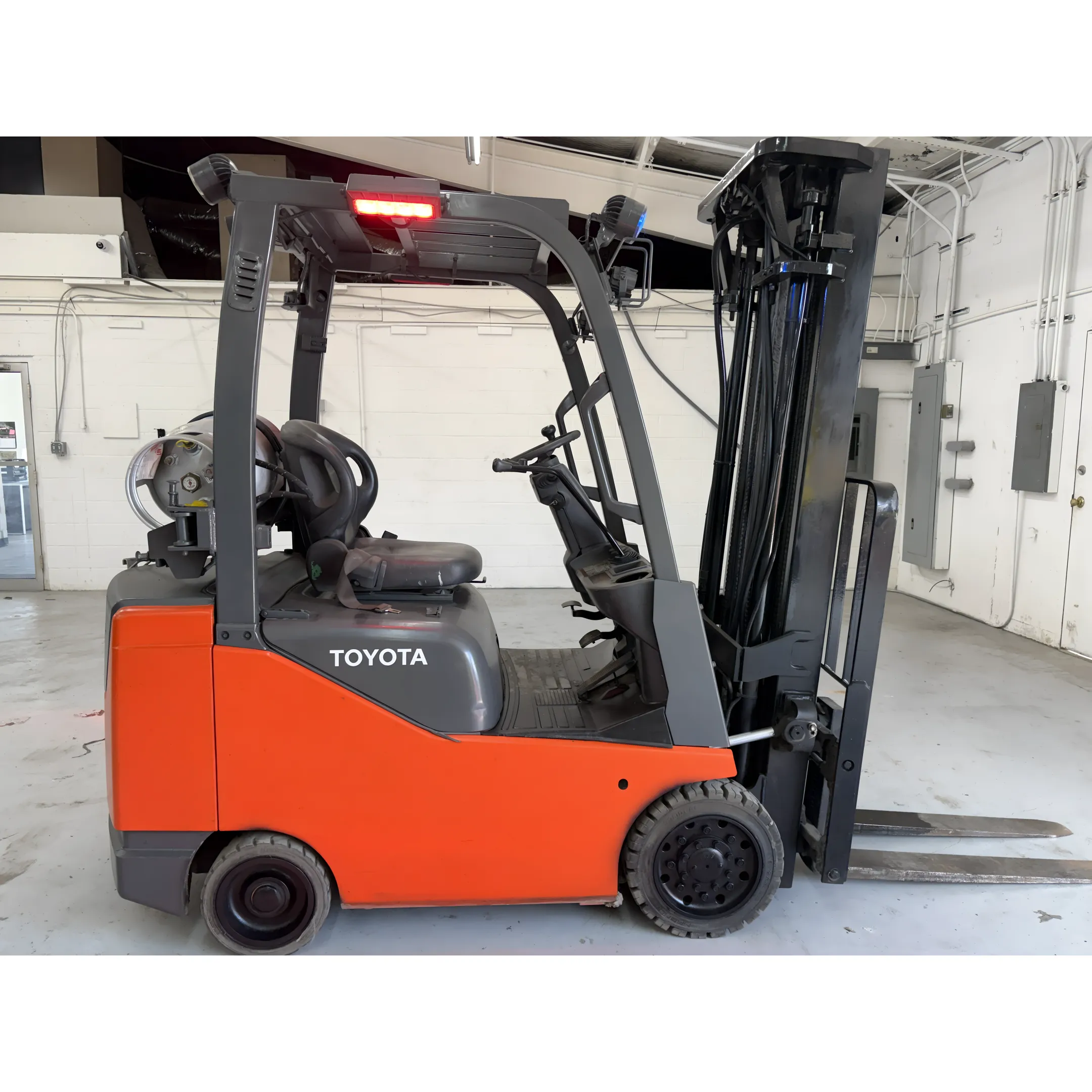 Toyota 8FGCU25 Forklifts