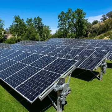 Ground mount solar panels with optimal positioning for maximum sunlight exposure