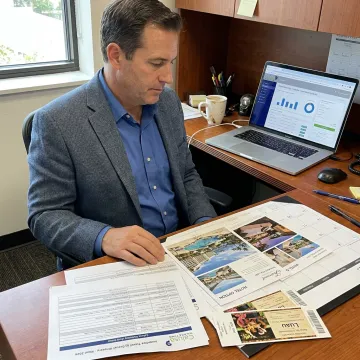 Travel coordinator planning a group incentive trip