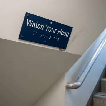 Campus low headroom warning sign