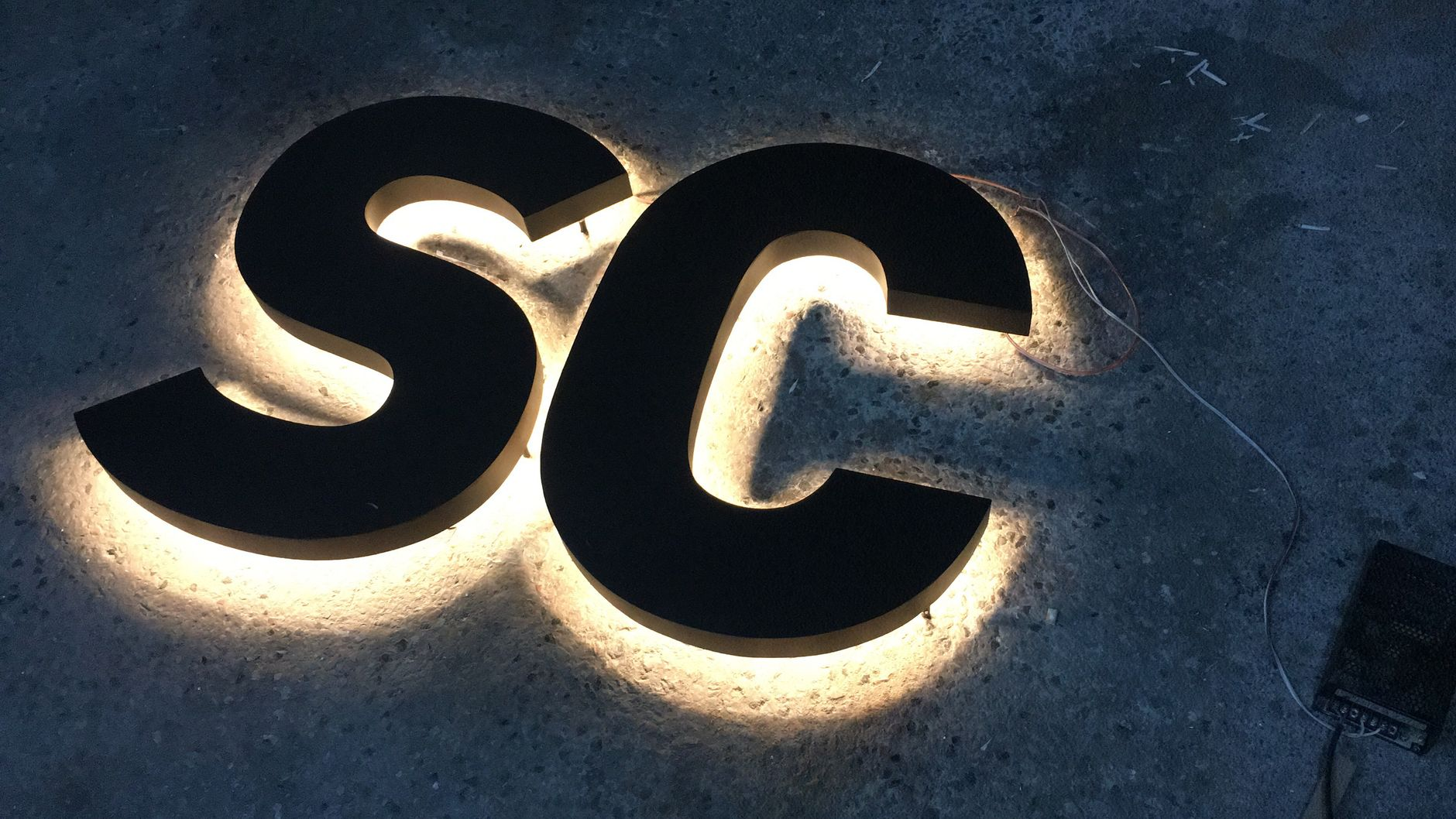 Wholesale Dimensional Letter Signage in Metal & Acrylic