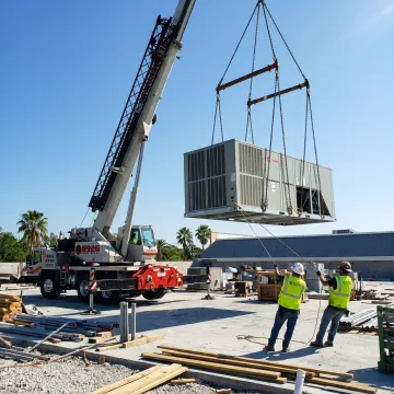 Boom crane lifting equipment in Clearwater