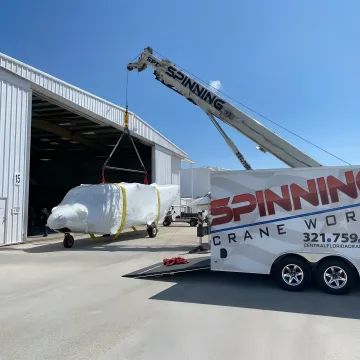 High lift crane operating in Florida