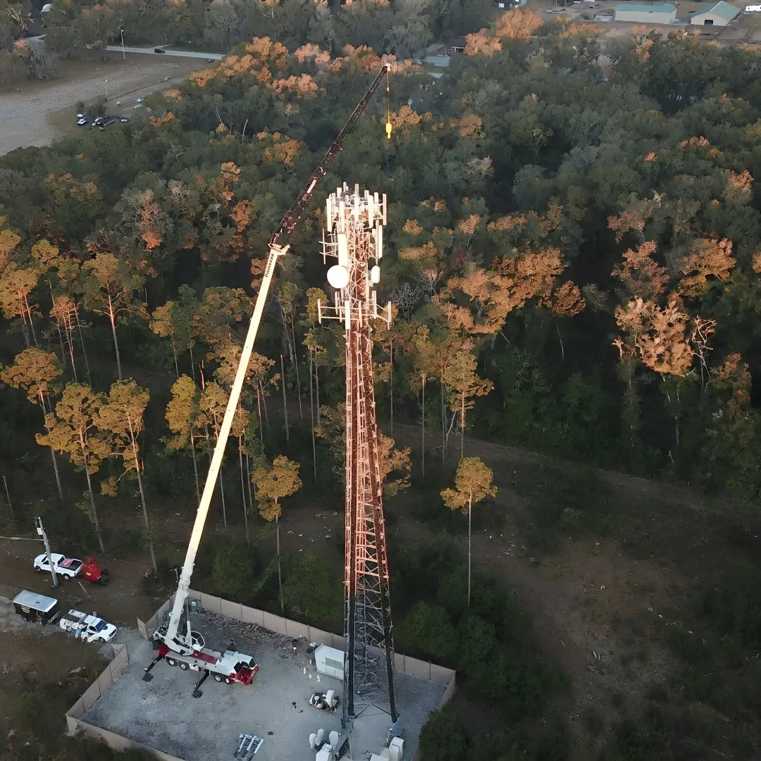 Crane crew planning a heavy lift