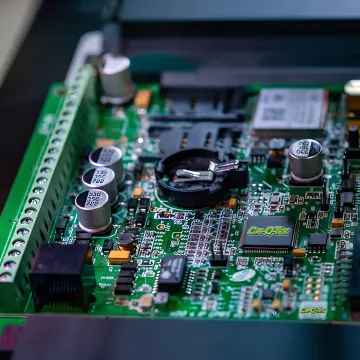 Multilayer printed circuit boards in manufacturing