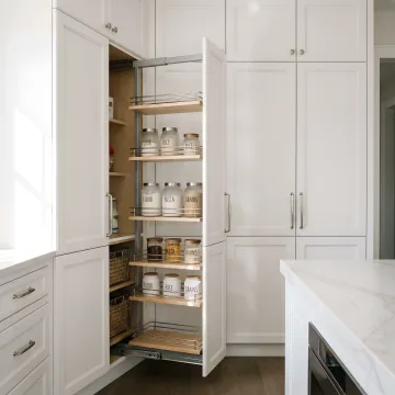 Custom Kitchen Pantry Cabinets & Organization