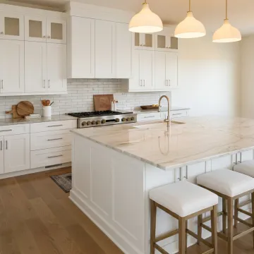 Quartz countertops in a modern Cedar Rapids kitchen