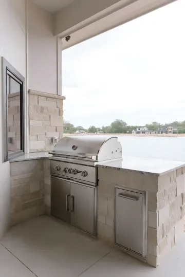 Outdoor Living & Kitchens