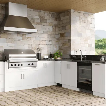 Outdoor Kitchen & Living Spaces