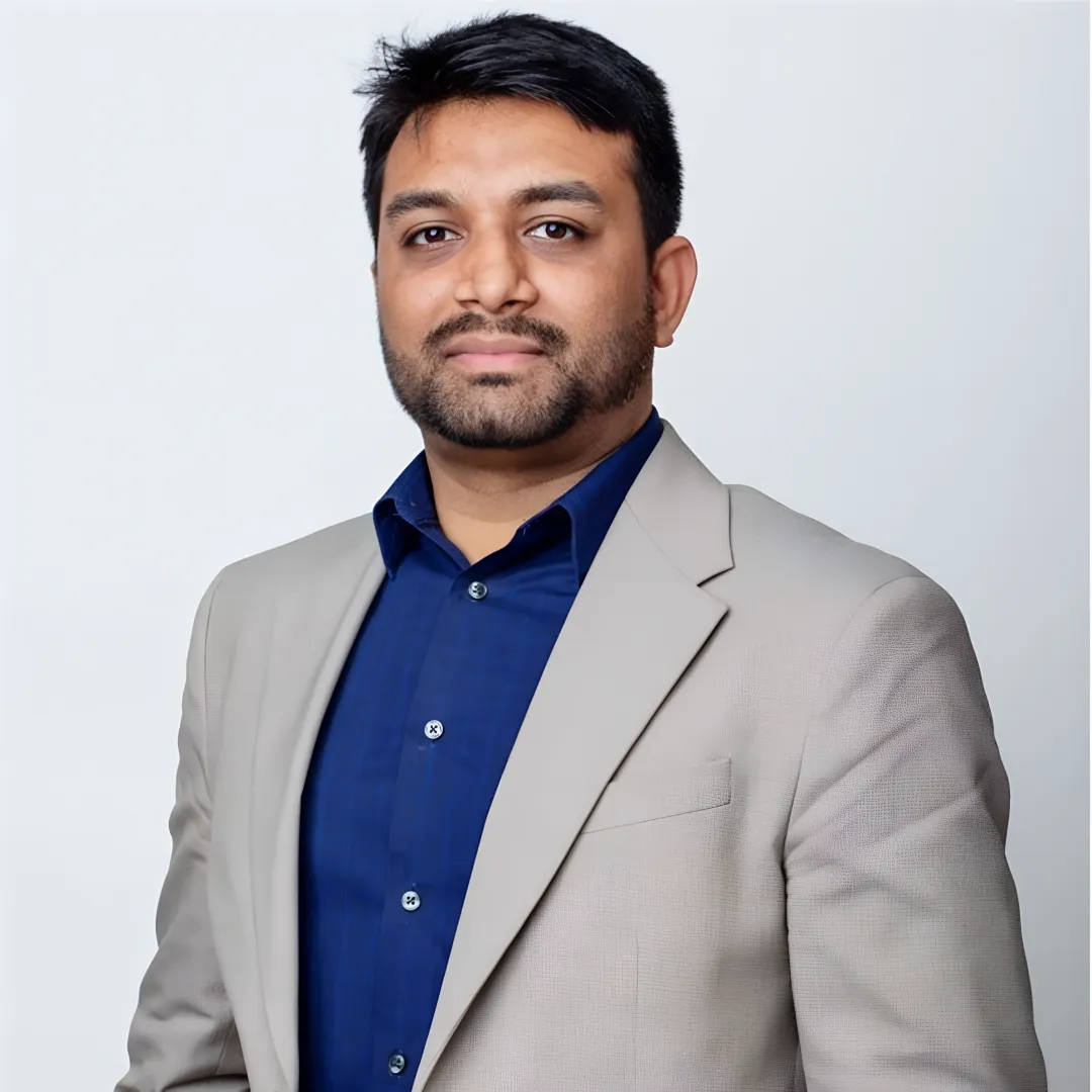 Portrait of Kamran Adil, CEO of Cloudtech