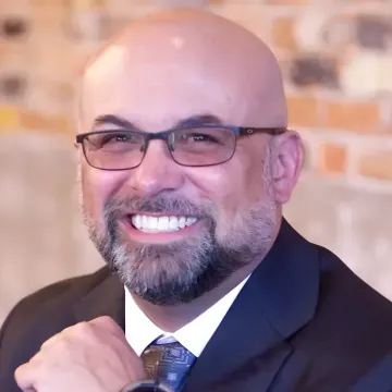 Portrait of Sean Starks, VP of Business Development at Commercial Funding Partners
