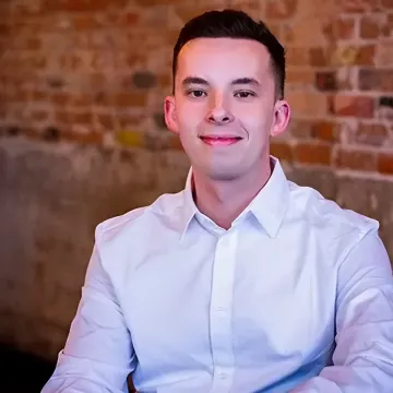 Portrait of Drake Nielsen, VP of Business Development at Commercial Funding Partners