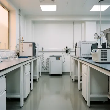 Laboratory & Research