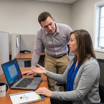 IT technician practicing empathetic customer communication