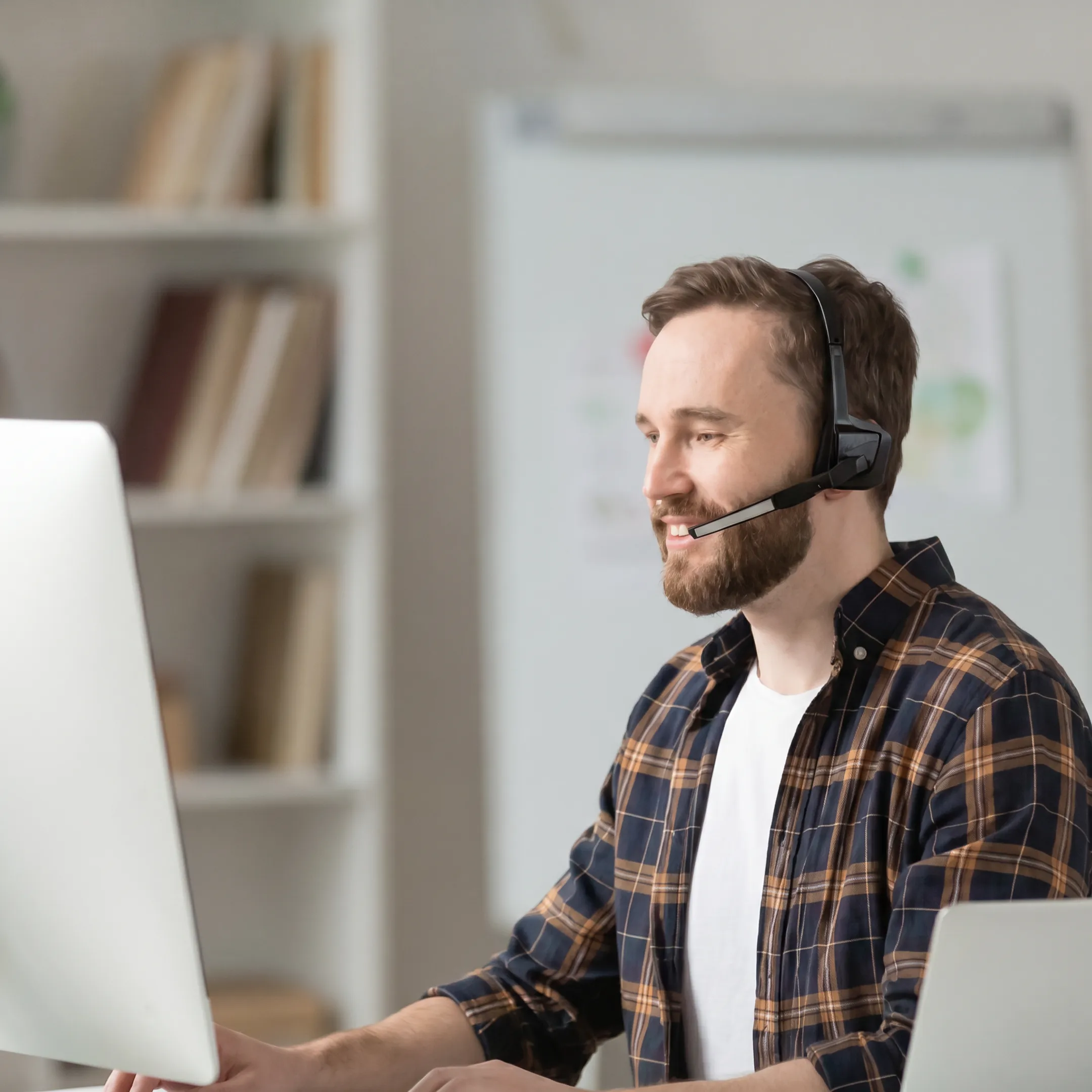 IT manager learning customer service leadership skills online