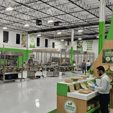 Manufacturing process for compostable food packaging materials