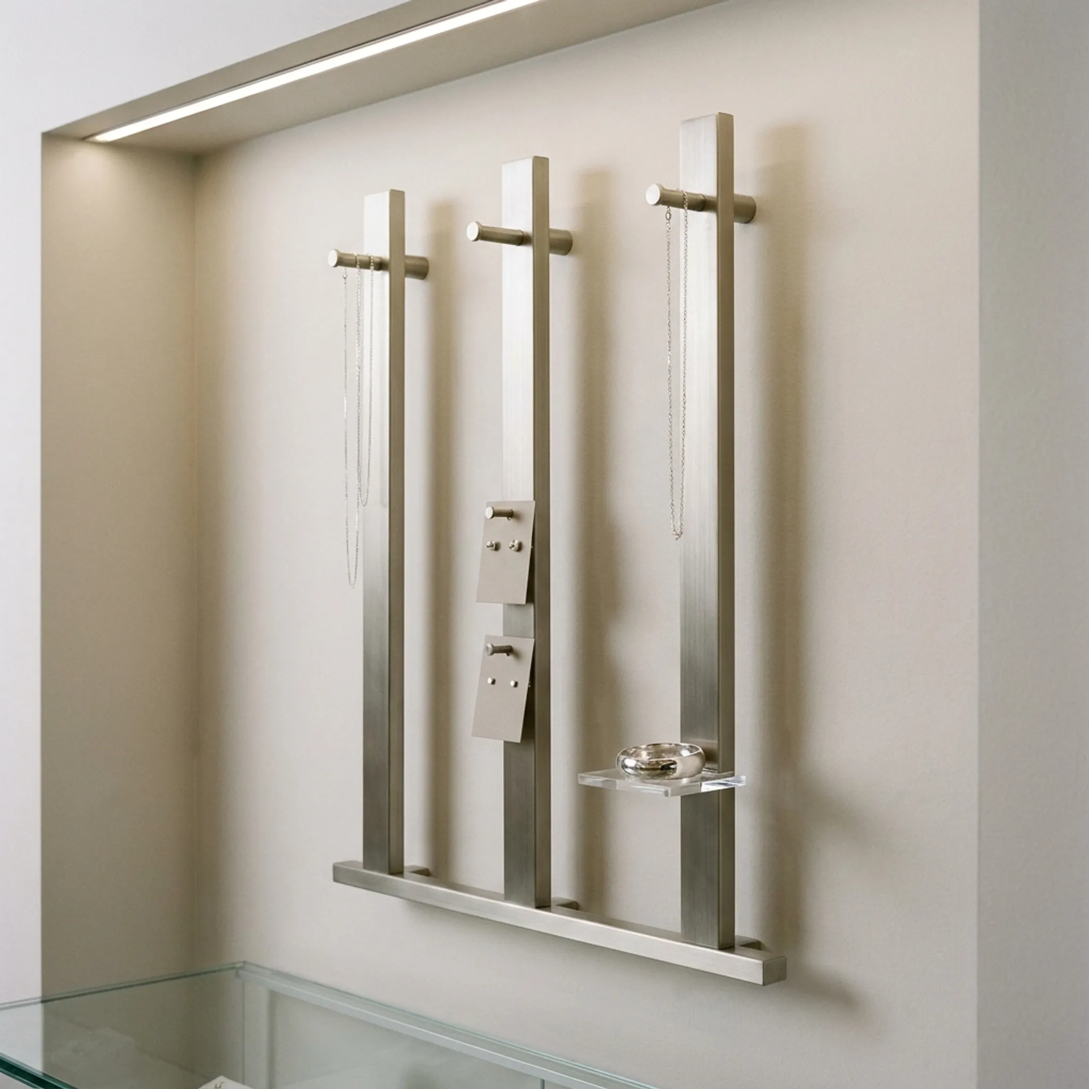 Jewelry and accessory retail wall display installation