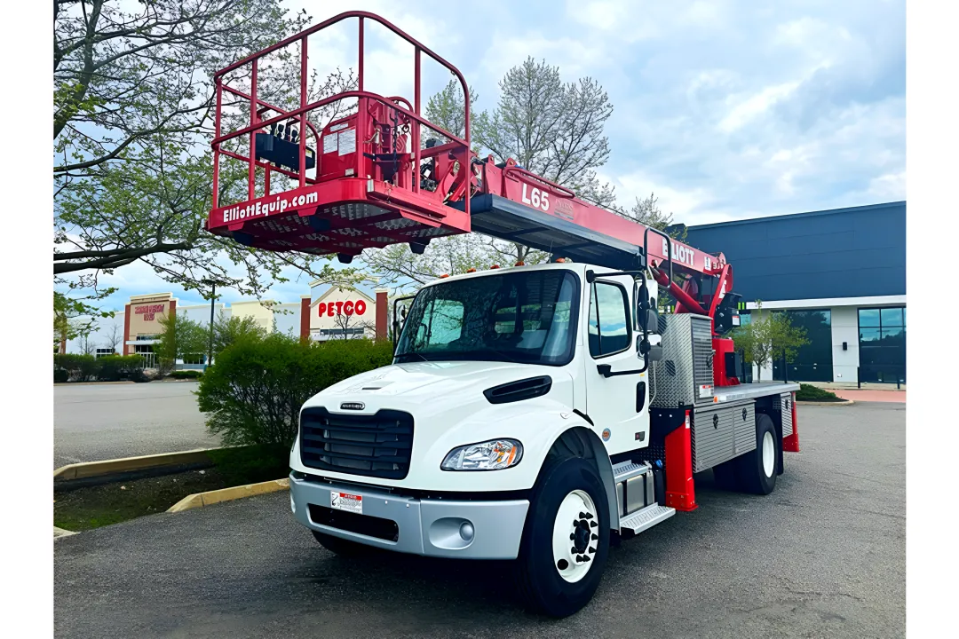 2026 Elliott L65 65' Working Height Rotating Platform
