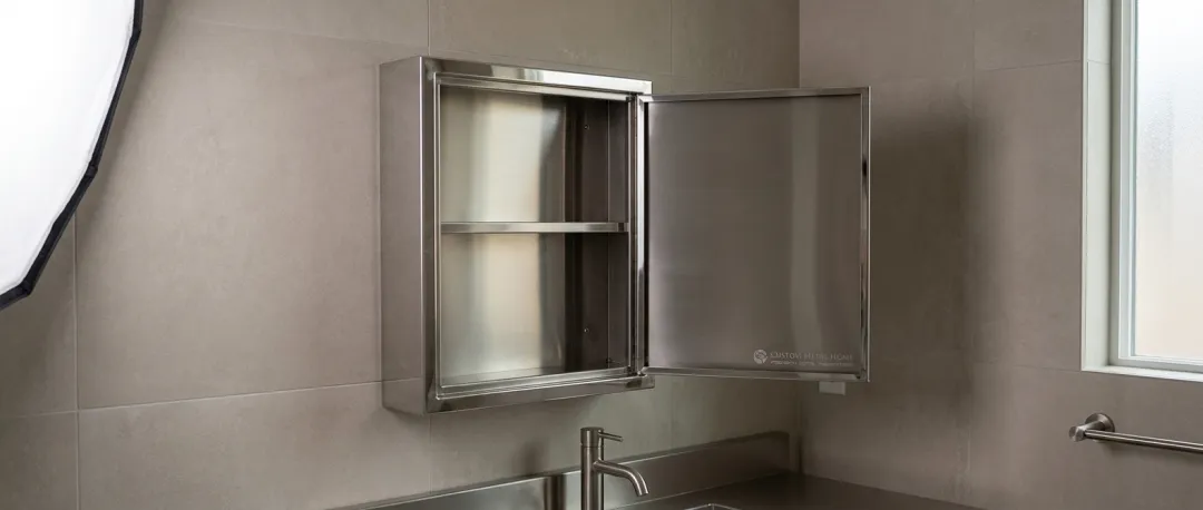 Bathrooms & Vanity Spaces