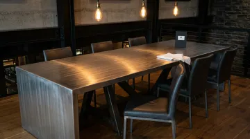 Restaurants & Hospitality