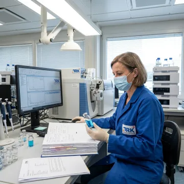 Pharmaceutical scientist developing a drug formulation
