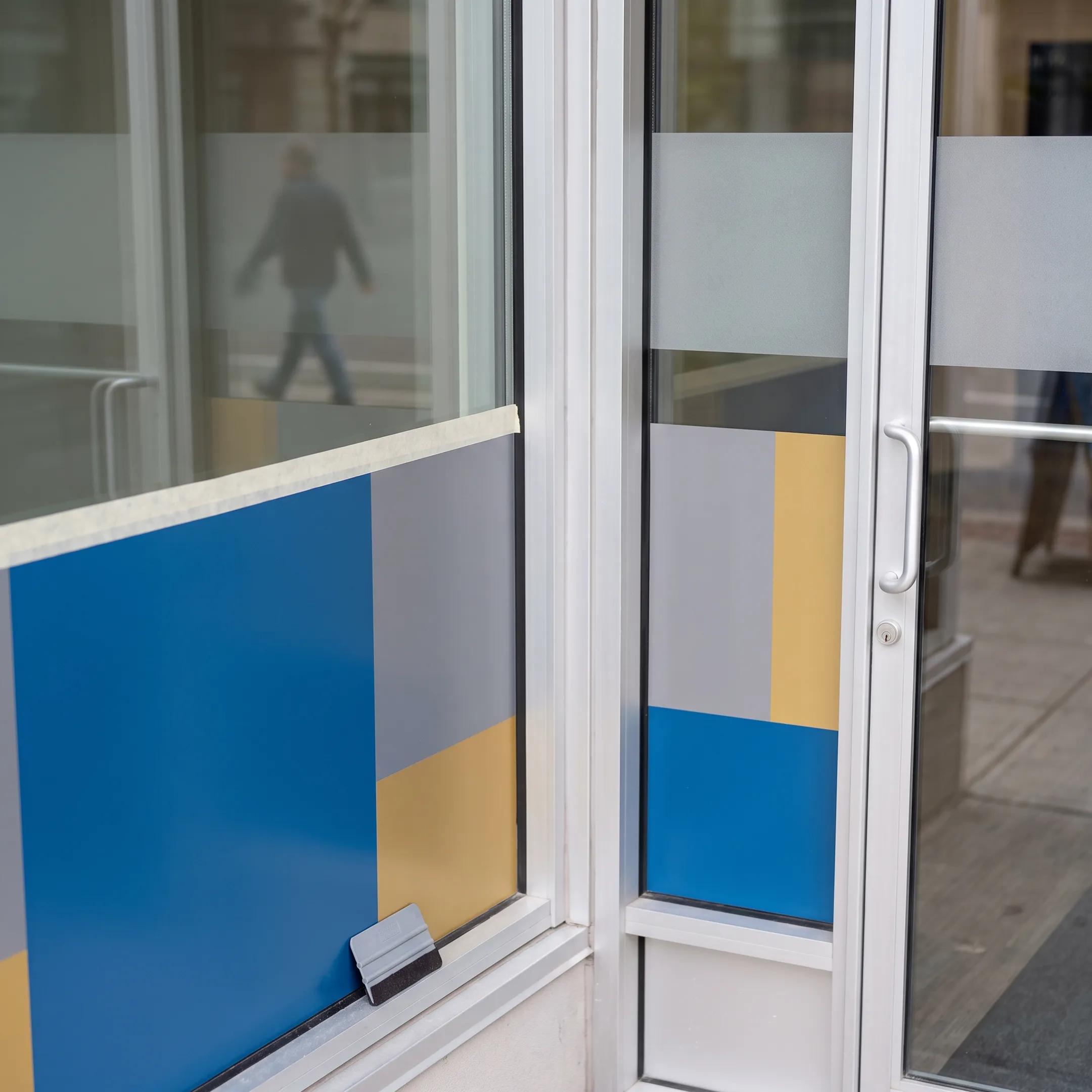 Custom Vinyl Window Banners and Decals