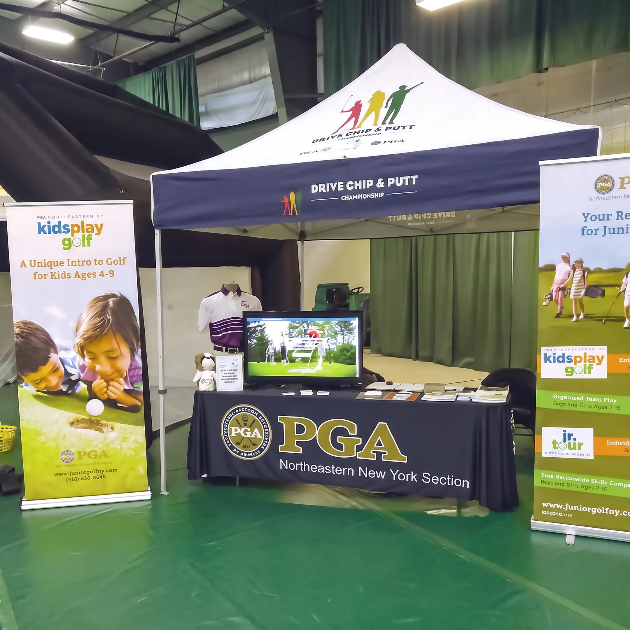 Team producing custom trade show display graphics