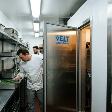 Food Service & Restaurants