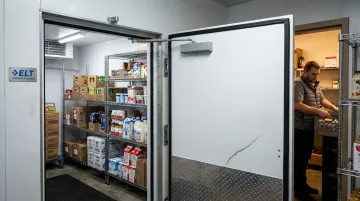 Grocery & Convenience Stores