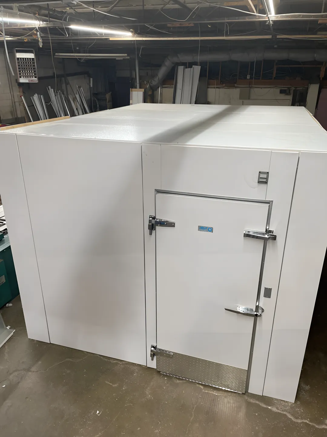 8'x8'x8 High Walk-In Cooler or Freezer Box