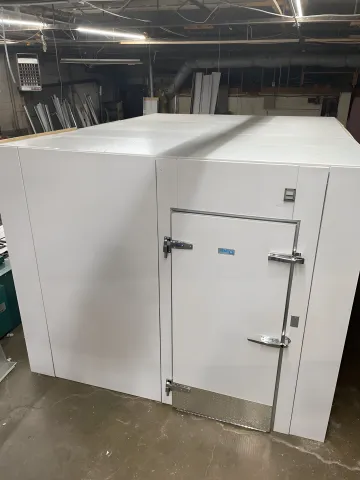 8'x8'x8 High Walk-In Cooler or Freezer Box