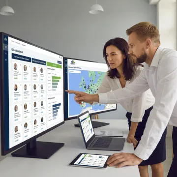 Recruiters mapping executive engineering candidates
