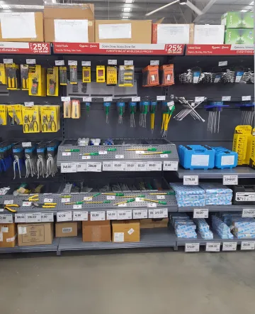 Hardware & Home Improvement Retail